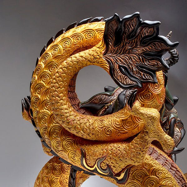 Ceramic Chinese dragon sculpture 40x35x25 cm hand‑carved painted metallic gold platinum limited edition 588 artistry mythical symbol home decor. Eternal Dragon Ceramic Sculpture. Boundless Chinese Dragon Statue. Dragon Figurine. Hand‑Painted Ceramic Dragon Art

